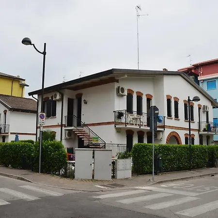 Casette Baradel - Agenzia Daire Caorle